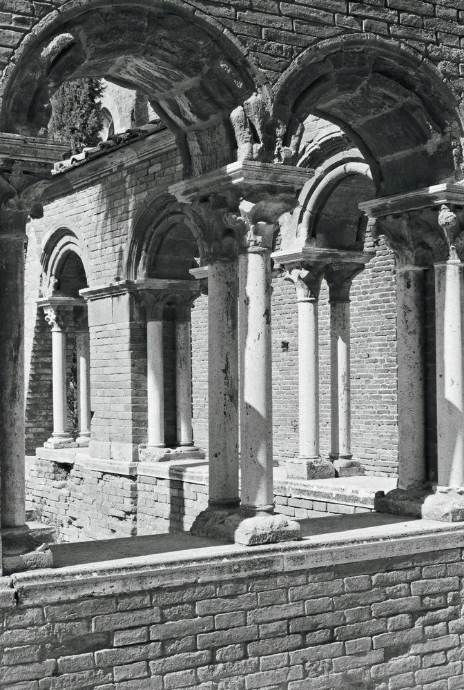 r001-030